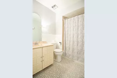 5185 Bryncastle Place, Unincorporated, MO 63128 - Photo 13