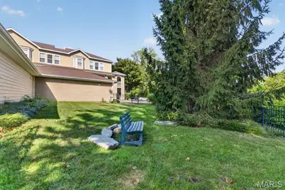 2630 McKnight Crossing Court, Saint Louis, MO 63124 - Photo 25