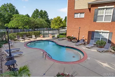 2630 McKnight Crossing Court, Saint Louis, MO 63124 - Photo 23