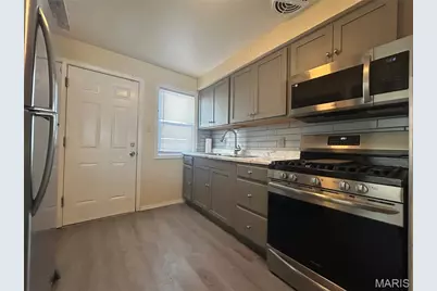 6000 Cascade Drive, Saint Louis, MO 63134 - Photo 3
