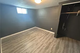 6000 Cascade Dr, Saint Louis, MO 63134 - Photo 9