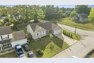 102 E 4th Street, Moscow Mills, MO 63362 - Photo 31
