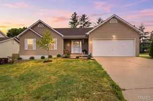 102 E 4th St, Moscow Mills, MO 63362 - Photo 1