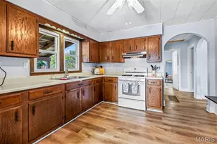 622 E College St, Farmington, MO 63640 - Photo 7