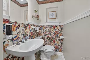 1210 N Sappington Rd, Glendale, MO 63122 - Photo 9