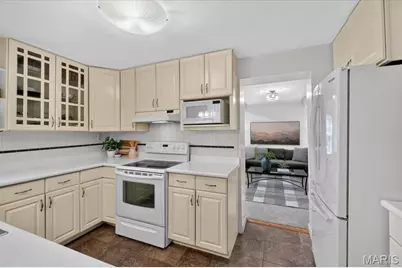 1210 N Sappington Road, Glendale, MO 63122 - Photo 7