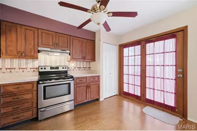 7568 Hazelcrest Drive, Hazelwood, MO 63042 - Photo 19