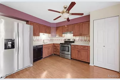 7568 Hazelcrest Drive, Hazelwood, MO 63042 - Photo 17