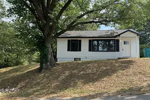 310 Nashville St, Saint Clair, MO 63077 - Photo 1