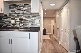 4236 Burnett Walk, Saint Louis, MO 63125 - Photo 11