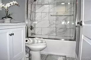 4236 Burnett Walk, Saint Louis, MO 63125 - Photo 17
