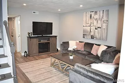 4236 Burnett Walk, Saint Louis, MO 63125 - Photo 3