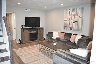 4236 Burnett Walk, Saint Louis, MO 63125 - Photo 3