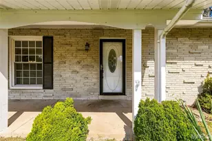 1505 Claudine Dr, Saint Louis, MO 63138 - Photo 9