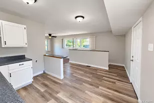 452 Shepley Dr, Saint Louis, MO 63137 - Photo 7