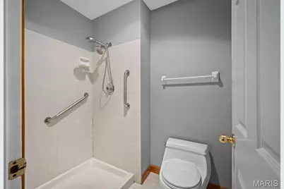 5116 Kennerly Place Drive, Saint Louis, MO 63128 - Photo 15