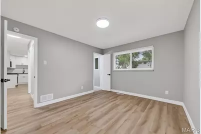 10418 Quaker Dr, Dellwood, MO 63136 - Photo 17