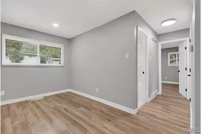 10418 Quaker Dr, Dellwood, MO 63136 - Photo 11