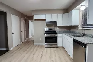 7114 Groveland Dr, Saint Louis, MO 63121 - Photo 3