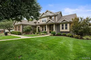 12531 Ridgefield Dr, Des Peres, MO 63131 - Photo 1