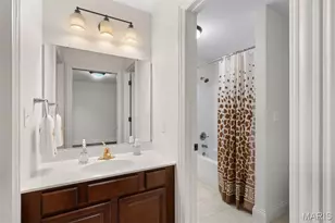 12531 Ridgefield Dr, Des Peres, MO 63131 - Photo 41
