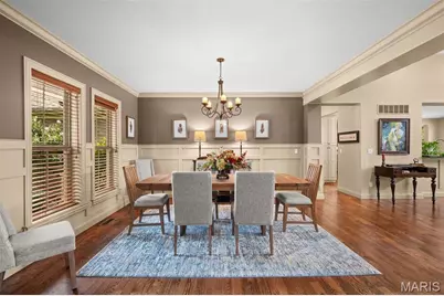 12531 Ridgefield Drive, Des Peres, MO 63131 - Photo 9
