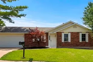1068 Apricot Dr, Saint Charles, MO 63301 - Photo 1