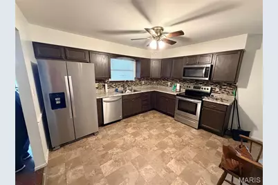 12095 Trampe Heights Lane, Saint Louis, MO 63138 - Photo 7