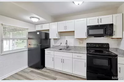 114 Monteith Circle, Saint Louis, MO 63137 - Photo 3