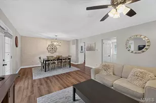 12861 Town and Four Dr, Creve Coeur, MO 63141 - Photo 11