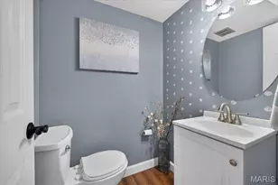 12861 Town and Four Dr, Creve Coeur, MO 63141 - Photo 5