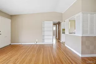 9808 Cambria Dr, Saint Louis, MO 63136 - Photo 3