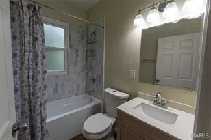 5465 Wilborn Dr, Jennings, MO 63136 - Photo 9