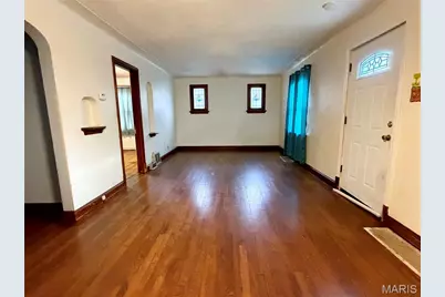 9462 Brenda Avenue, Affton, MO 63123 - Photo 3