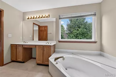 4016 Hartwick Court, Florissant, MO 63034 - Photo 35