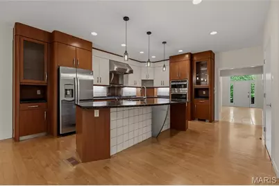 8333 Kingsbury Boulevard, Clayton, MO 63105 - Photo 9