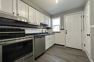 8151 Myrick St, Saint Louis, MO 63134 - Photo 3