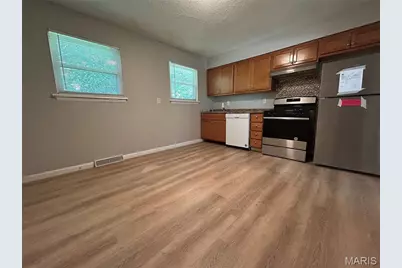6023 Shillington Drive, Saint Louis, MO 63134 - Photo 3
