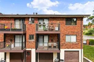 7904 Camelot Ln, Saint Louis, MO 63123 - Photo 21