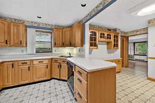 1472 Grant Rd, Webster Groves, MO 63119 - Photo 11