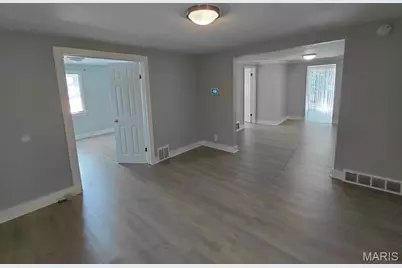 10169 Imperial Drive, Saint Louis, MO 63136 - Photo 5