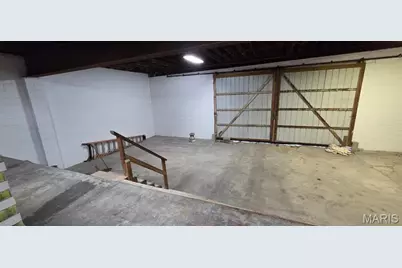 8515 Airport Road, Berkeley, MO 63134 - Photo 23