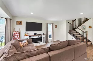 915 Walnut Point Dr, Imperial, MO 63052 - Photo 3