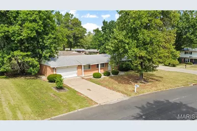 1805 Claudine Drive, Saint Louis, MO 63138 - Photo 5