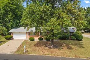 1805 Claudine Dr, Saint Louis, MO 63138 - Photo 31