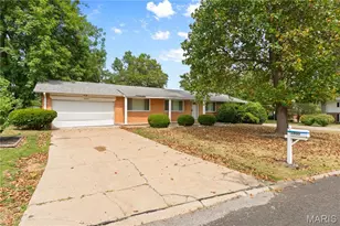 1805 Claudine Dr, Saint Louis, MO 63138 - Photo 1