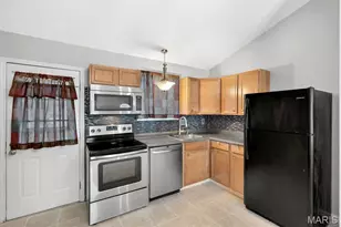 5329 Winthrop Dr, High Ridge, MO 63049 - Photo 9