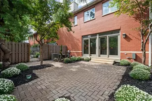 8 W Pine Ct, Saint Louis, MO 63108 - Photo 49