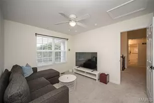 12010 Manhattan Pl, Des Peres, MO 63131 - Photo 33