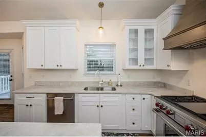 12010 Manhattan Place, Des Peres, MO 63131 - Photo 17